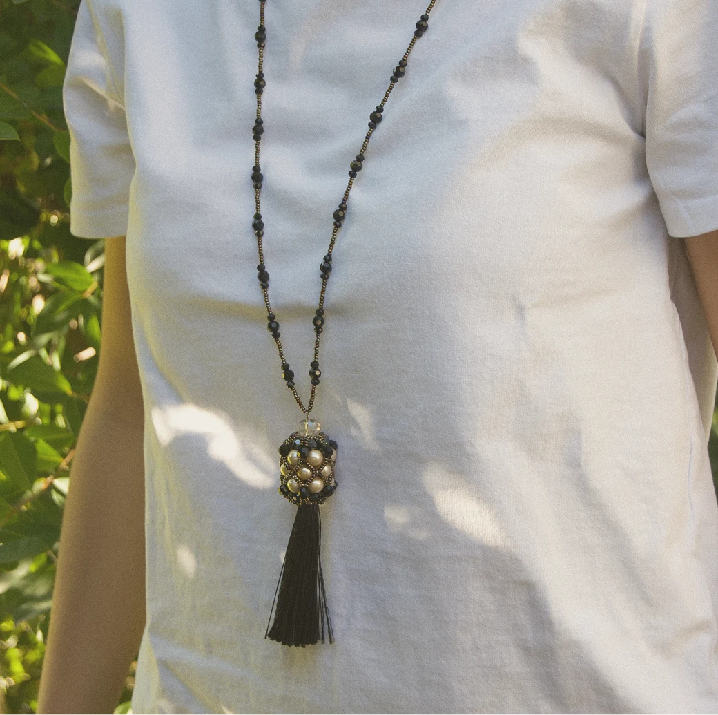 Collar 9